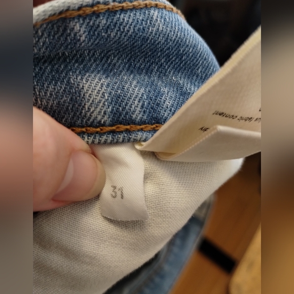 Reformation distressed shorts - Picture 12 of 12